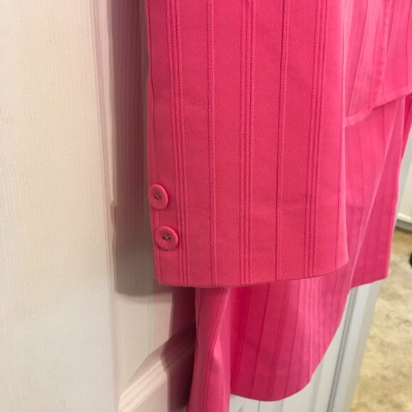 Tahari Fuchsia Pink Skirt Suit Sz 12 - Picture 10 of 10